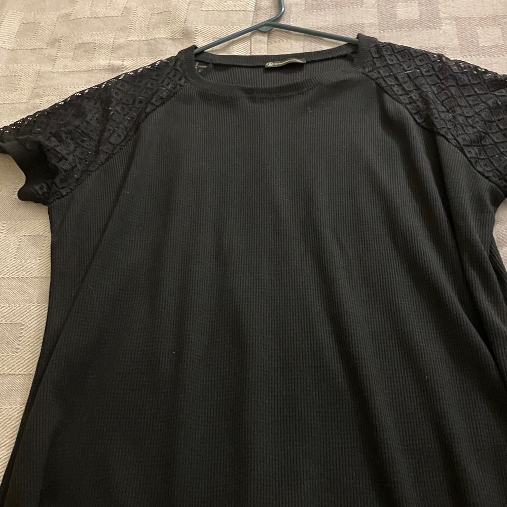 Elegant Black Short Sleeve Women's Top